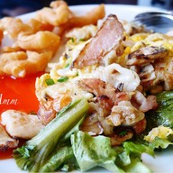 เมนูของร้าน ก๋วยเตี๋ยวคั่วไก่เสาชิงช้า หลีเฮง