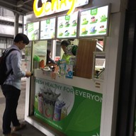 หน้าร้าน Ochaya สถานีพญาไท