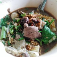 ผักไห่ก๋วยเตี๋ยวเรือ