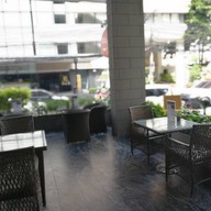 บรรยากาศ The Twist Bar & Bistro