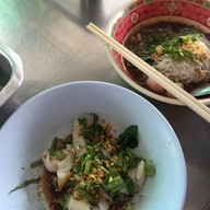 ก๋วยเตี๋ยวเรือตายม-รสเยี่ยม