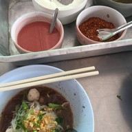ก๋วยเตี๋ยวเรือตายม-รสเยี่ยม