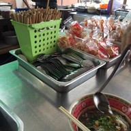 ก๋วยเตี๋ยวเรือตายม-รสเยี่ยม