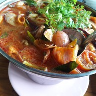 สวนอาหารบ้านพลอย
