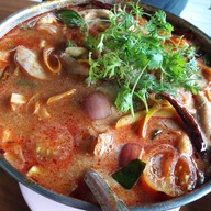 สวนอาหารบ้านพลอย