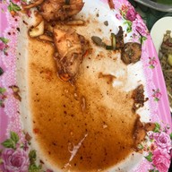 เจ๊นางตำสารพัดลูกแม่ทิพย์ส้มตำเจ้าเก่า