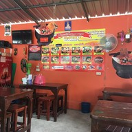 ก๋วยเตี๋ยวกะลา เย็นตาโฟตีลังกา สาขาวัดหลวงพ่อปากแดง