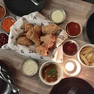 เมนูของร้าน Wing N' Thing