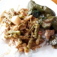 เพชรเจริญยิ่ง