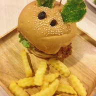 B-Grill สเต็กกระทะร้อน FOODPARK ชั้น 5 เซ็นทรัลปิ่นเกล้า