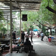 อาหารเหนือ ข้าวซอยเที่ยงตรง รัชดา17