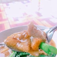 ราดหน้าหมูหมัก ตลาดอ้อมเมือง