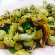 เมนูของร้าน เจ๊ดาปลาลวก