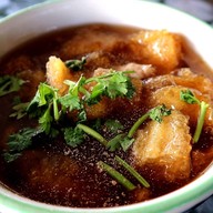 เมนูของร้าน ร้านราดหน้ากระเพราะปลาหม้อดิน กม.1 สัตหีบ