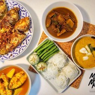 อาหารใต้ ขนมจีนแกงใต้ Mommade ปลาสลิด ปลาช่อน แดดเดียว ซอยเฉลิมพระเกียรติ ร9 ซอย 67