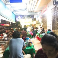 โกเด้ง ข้างโรงแรม Snoozz