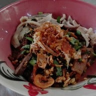 เมนูของร้าน อาหารเหนือ ข้าวซอยเที่ยงตรง รัชดา17