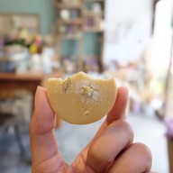 เมนูของร้าน Flower in Hand by P. Cafe