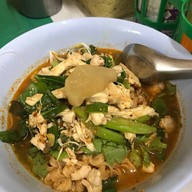 โกเด้ง ข้างโรงแรม Snoozz