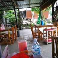 บรรยากาศ เจ๊เย็น ลาบเป็ด
