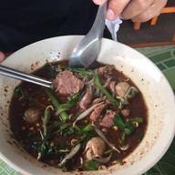 เมนูของร้าน ร้านยายไม้ ก๋วยเตี๋ยวสูตรโบราณ