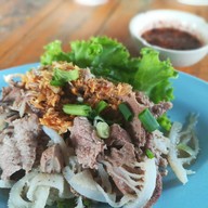 ร้านเนื้อต้มนายเฮง