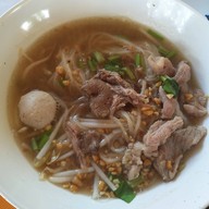 เมนูของร้าน ก๋วยเตี๋ยวเรือลูกทุ่งริมทาง คลอง 14