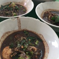 เตี๋ยวเรือ นายยะ ณ ฝั่งธน