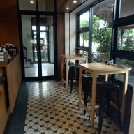 บรรยากาศ Fresh & Wraps Resto Bar