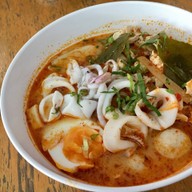 เมนูของร้าน ตาโตก๋วยเตี๋ยวต้มยำน้ำข้น