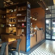 บรรยากาศ Fresh & Wraps Resto Bar