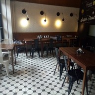 บรรยากาศ Fresh & Wraps Resto Bar