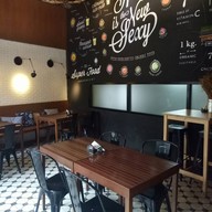 บรรยากาศ Fresh & Wraps Resto Bar