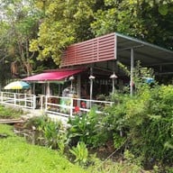 หน้าร้าน ก๋วยเตี๋ยวหมูกุ้งกรอบ