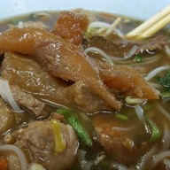 เมนูของร้าน ก๋วยเตี๋ยวเนื้อวัว ศาลาแดง