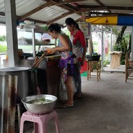 บรรยากาศ ก๋วยเตี๋ยวหมูกุ้งกรอบ