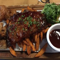 เมนูของร้าน Red Cafe at Old Trafford