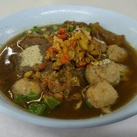 เมนูของร้าน ก๋วยเตี๋ยวเนื้อวัว ศาลาแดง