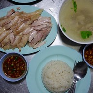 ข้าวมันไก่อาตือ