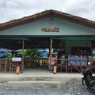 หน้าร้าน ก๋วยเตี๋ยวเรือตั้งหลัก หน้าโรงเรียนวรรัตน์ศึกษา(นนทบุรี)