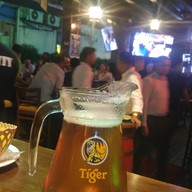 Healy Mac's Irish Bar & Restuarant