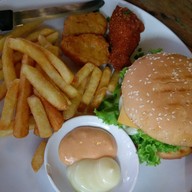 ยักไหล่ Burger ธัญบุรี คลอง 6