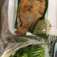 ปลาเผาผักสด