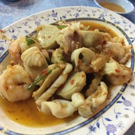 เมนูของร้าน ปรีชา ซีฟู้ด นาจอมเทียน