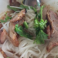 หมูย่างรสเด็ด นครสวรรค์ -