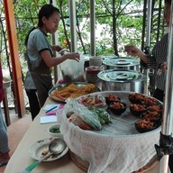 อาหารเหนือ ข้าวซอยเที่ยงตรง รัชดา17