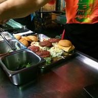หน้าร้าน BS Burger Shop วชิรา