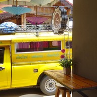 บรรยากาศ B-Bow Coffee