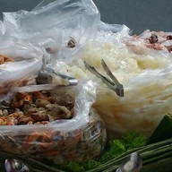 ร้านยำ ศาลาแดง