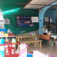 บรรยากาศ ก๋วยเตี๋ยว indy